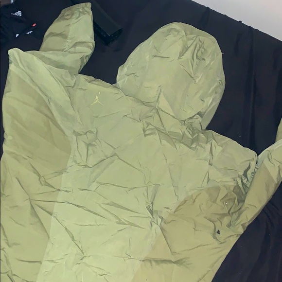 Jordan windbreaker - Picture 2 of 2